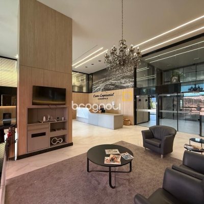 Sala com 531m², 5 garagens, no bairro Centro em Florianópolis