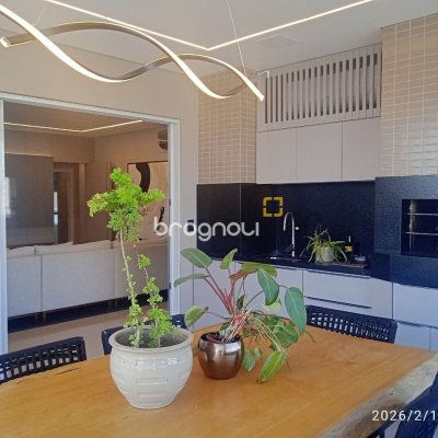 Cobertura com 213m², 3 quartos (sendo 3 suítes), 2 garagens, no bairro Barreiros em São José