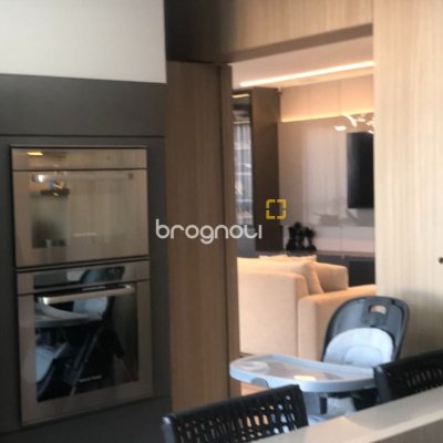 Cobertura com 213m², 3 quartos (sendo 3 suítes), 2 garagens, no bairro Barreiros em São José
