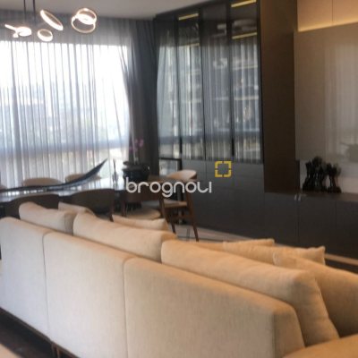 Cobertura com 213m², 3 quartos (sendo 3 suítes), 2 garagens, no bairro Barreiros em São José