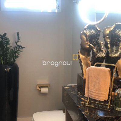 Cobertura com 213m², 3 quartos (sendo 3 suítes), 2 garagens, no bairro Barreiros em São José