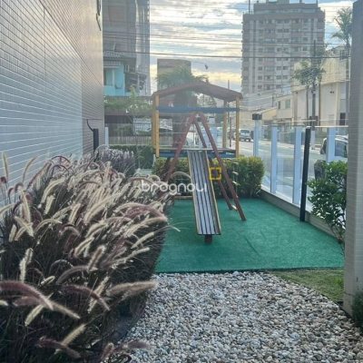 Apartamento com 119m², 2 quartos (sendo 1 suíte), 2 garagens, no bairro Nossa Senhora do Rosário em São José