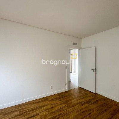 Apartamento com 73m², 2 quartos (sendo 1 suíte), 1 garagem, no bairro Monte Verde em Florianópolis