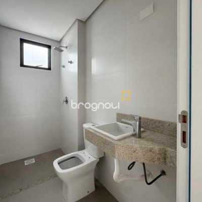 Apartamento com 73m², 2 quartos (sendo 1 suíte), 1 garagem, no bairro Monte Verde em Florianópolis