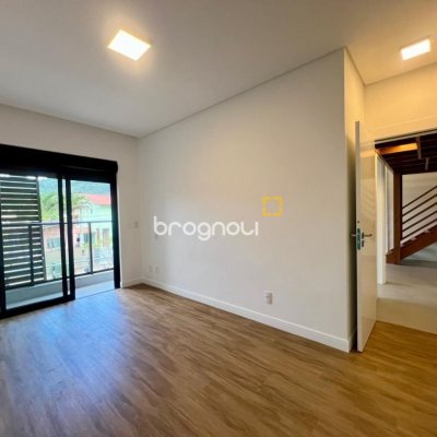 Apartamento com 74m², 2 quartos (sendo 1 suíte), 1 garagem, no bairro Monte Verde em Florianópolis