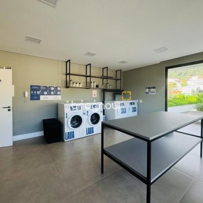 Apartamento com 74m², 2 quartos (sendo 1 suíte), 1 garagem, no bairro Monte Verde em Florianópolis