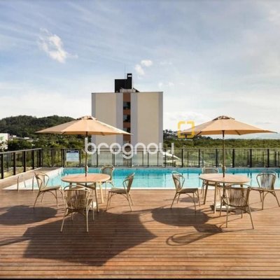 Apartamento com 74m², 2 quartos (sendo 1 suíte), 1 garagem, no bairro Monte Verde em Florianópolis