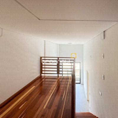 Apartamento com 74m², 2 quartos (sendo 1 suíte), 1 garagem, no bairro Monte Verde em Florianópolis