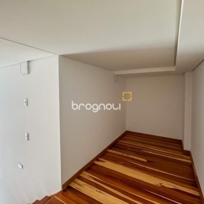 Apartamento com 74m², 2 quartos (sendo 1 suíte), 1 garagem, no bairro Monte Verde em Florianópolis