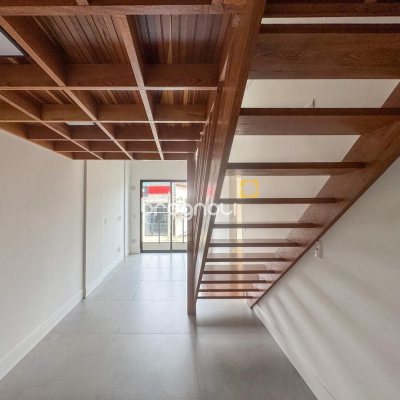 Apartamento com 74m², 2 quartos (sendo 1 suíte), 1 garagem, no bairro Monte Verde em Florianópolis