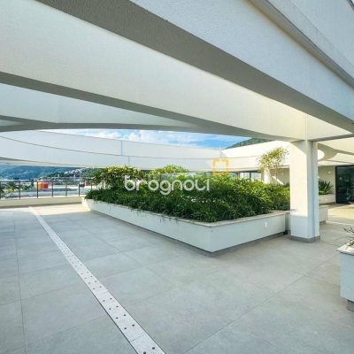 Apartamento com 74m², 2 quartos (sendo 1 suíte), 1 garagem, no bairro Monte Verde em Florianópolis