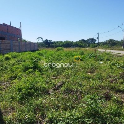 Terreno com 444m², no bairro Carianos em Florianópolis