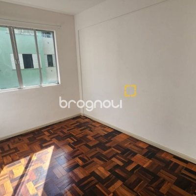 Apartamento com 67m², 3 quartos, 1 garagem, no bairro Trindade em Florianópolis