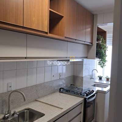 Apartamento com 63m², 2 quartos, no bairro Praia Comprida em São José