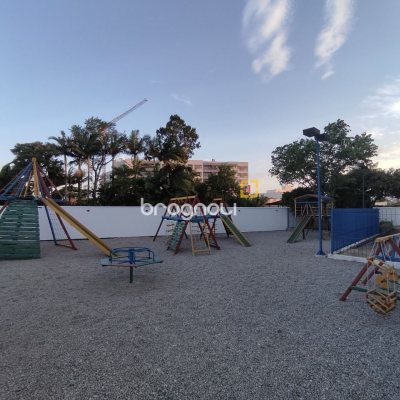 Apartamento com 63m², 2 quartos, no bairro Praia Comprida em São José