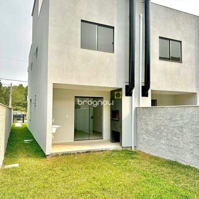 Casa com 117m², 2 quartos (sendo 2 suítes), 2 garagens, no bairro Ingleses do Rio Vermelho em Florianópolis