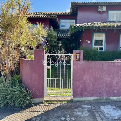 Casa com 378m², 4 quartos (sendo 3 suítes), 3 garagens, no bairro Lagoa da Conceição em Florianópolis