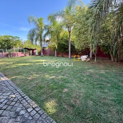 Casa com 378m², 4 quartos (sendo 3 suítes), 3 garagens, no bairro Lagoa da Conceição em Florianópolis