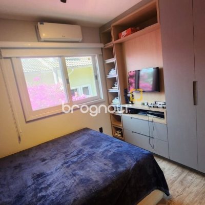 Casa com 185m², 4 quartos (sendo 2 suítes), 2 garagens, no bairro Parque São Jorge em Florianópolis