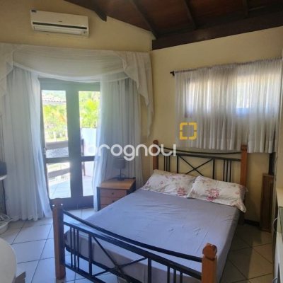 Casa com 185m², 4 quartos (sendo 2 suítes), 2 garagens, no bairro Parque São Jorge em Florianópolis