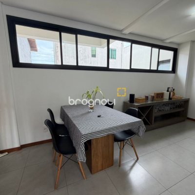 Casa de Condomínio com 118m², 3 quartos (sendo 1 suíte), 2 garagens, no bairro Campeche em Florianópolis