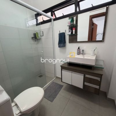 Casa de Condomínio com 118m², 3 quartos (sendo 1 suíte), 2 garagens, no bairro Campeche em Florianópolis