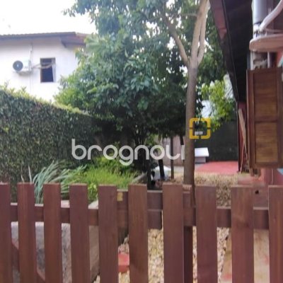 Casa com 288m², 5 quartos (sendo 1 suíte), 2 garagens, no bairro Campeche em Florianópolis