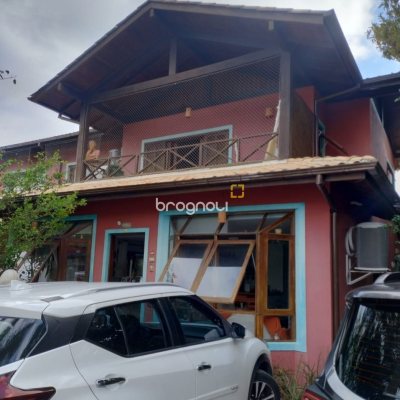 Casa com 288m², 5 quartos (sendo 1 suíte), 2 garagens, no bairro Campeche em Florianópolis