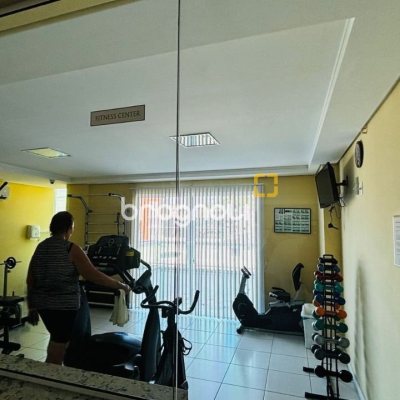 Apartamento com 69m², 2 quartos (sendo 2 suítes), 2 garagens, no bairro Coqueiros em Florianópolis