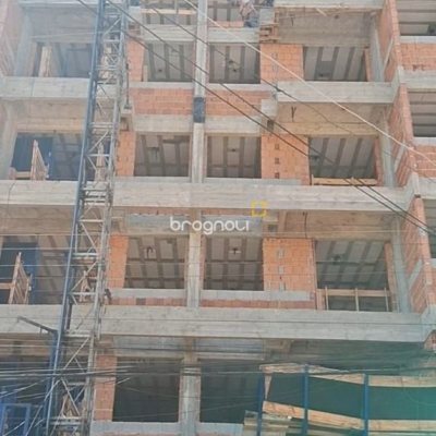 Apartamento com 59m², 2 quartos, 1 garagem, no bairro Areias em São José