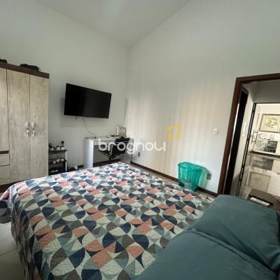 Casa com 400m², 4 garagens, no bairro Centro em Florianópolis