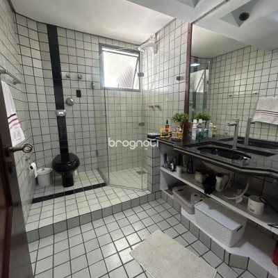 Casa com 400m², 4 garagens, no bairro Centro em Florianópolis