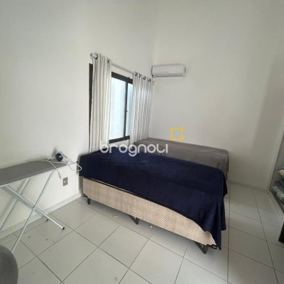 Casa com 400m², 4 garagens, no bairro Centro em Florianópolis