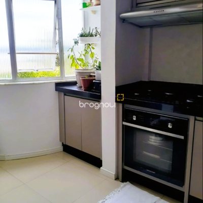 Apartamento com 108m², 3 quartos (sendo 1 suíte), 1 garagem, no bairro Abraão em Florianópolis