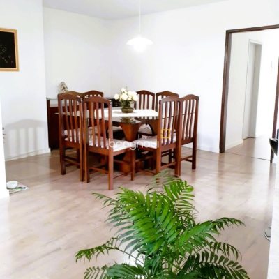 Apartamento com 108m², 3 quartos (sendo 1 suíte), 1 garagem, no bairro Abraão em Florianópolis