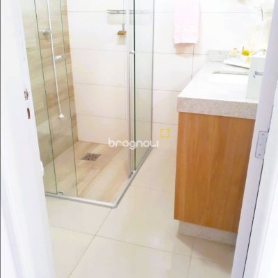 Apartamento com 108m², 3 quartos (sendo 1 suíte), 1 garagem, no bairro Abraão em Florianópolis