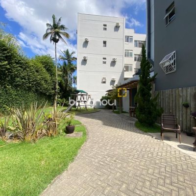 Apartamento com 66m², 3 quartos, 1 garagem, no bairro Trindade em Florianópolis