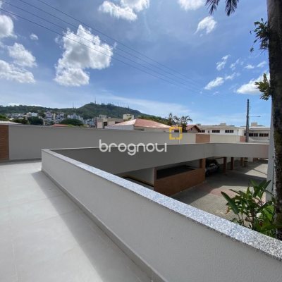 Apartamento com 66m², 3 quartos, 1 garagem, no bairro Trindade em Florianópolis