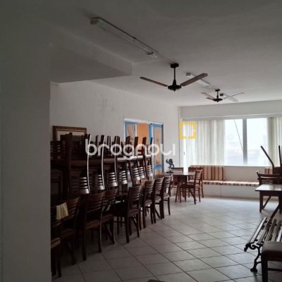 Apartamento com 99m², 3 quartos, 1 garagem, no bairro Centro em Florianópolis