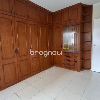 Apartamento com 99m², 3 quartos, 1 garagem, no bairro Centro em Florianópolis