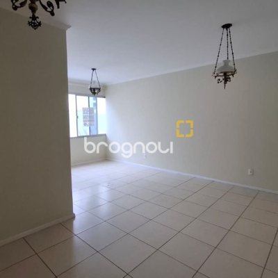 Apartamento com 99m², 3 quartos, 1 garagem, no bairro Centro em Florianópolis