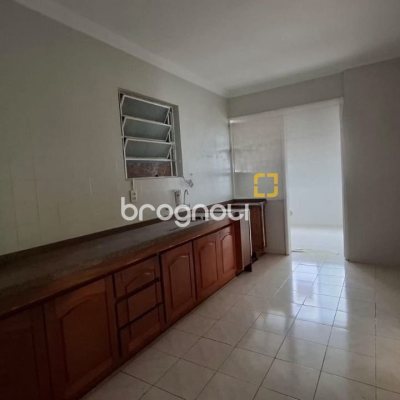Apartamento com 99m², 3 quartos, 1 garagem, no bairro Centro em Florianópolis
