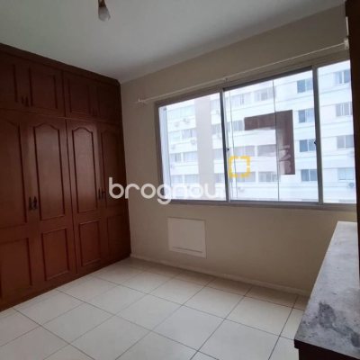 Apartamento com 99m², 3 quartos, 1 garagem, no bairro Centro em Florianópolis