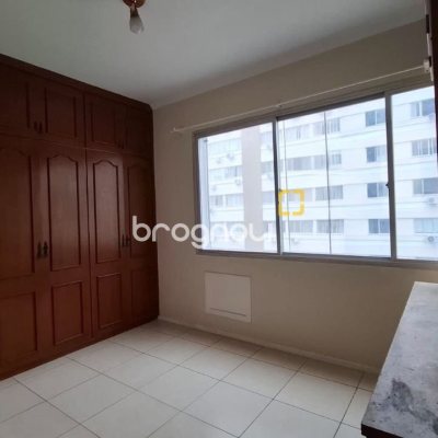 Apartamento com 99m², 3 quartos, 1 garagem, no bairro Centro em Florianópolis