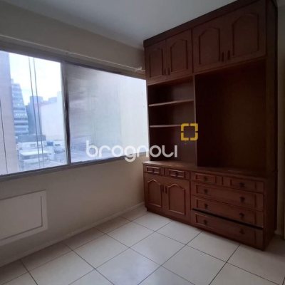 Apartamento com 99m², 3 quartos, 1 garagem, no bairro Centro em Florianópolis