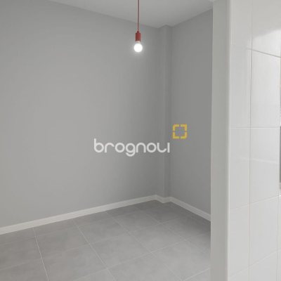 Apartamento com 76m², 2 quartos, no bairro Centro em Florianópolis