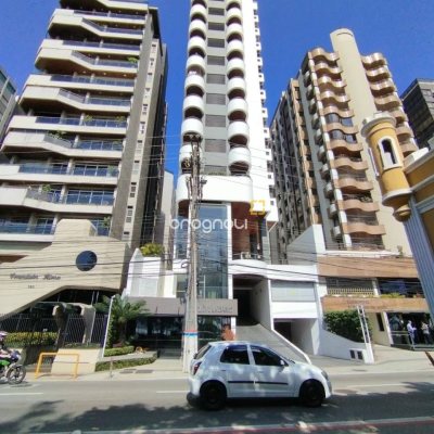 Apartamento com 56m², 1 quarto, 1 garagem, no bairro Agronômica em Florianópolis