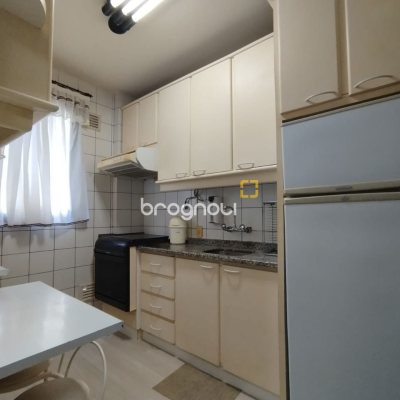 Apartamento com 56m², 1 quarto, 1 garagem, no bairro Agronômica em Florianópolis