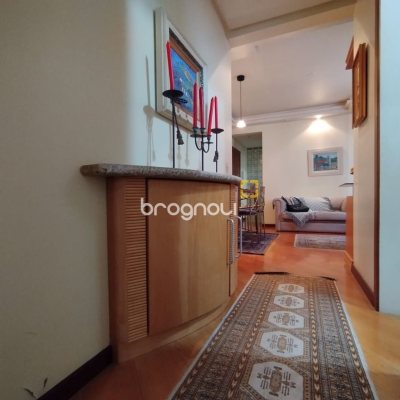Apartamento com 56m², 1 quarto, 1 garagem, no bairro Agronômica em Florianópolis