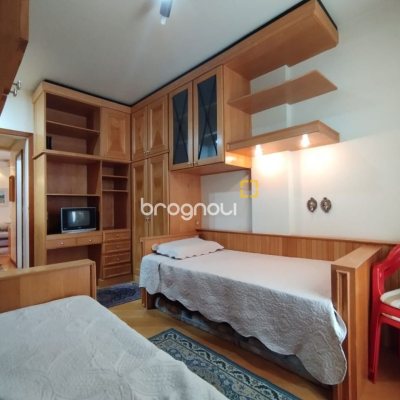 Apartamento com 56m², 1 quarto, 1 garagem, no bairro Agronômica em Florianópolis